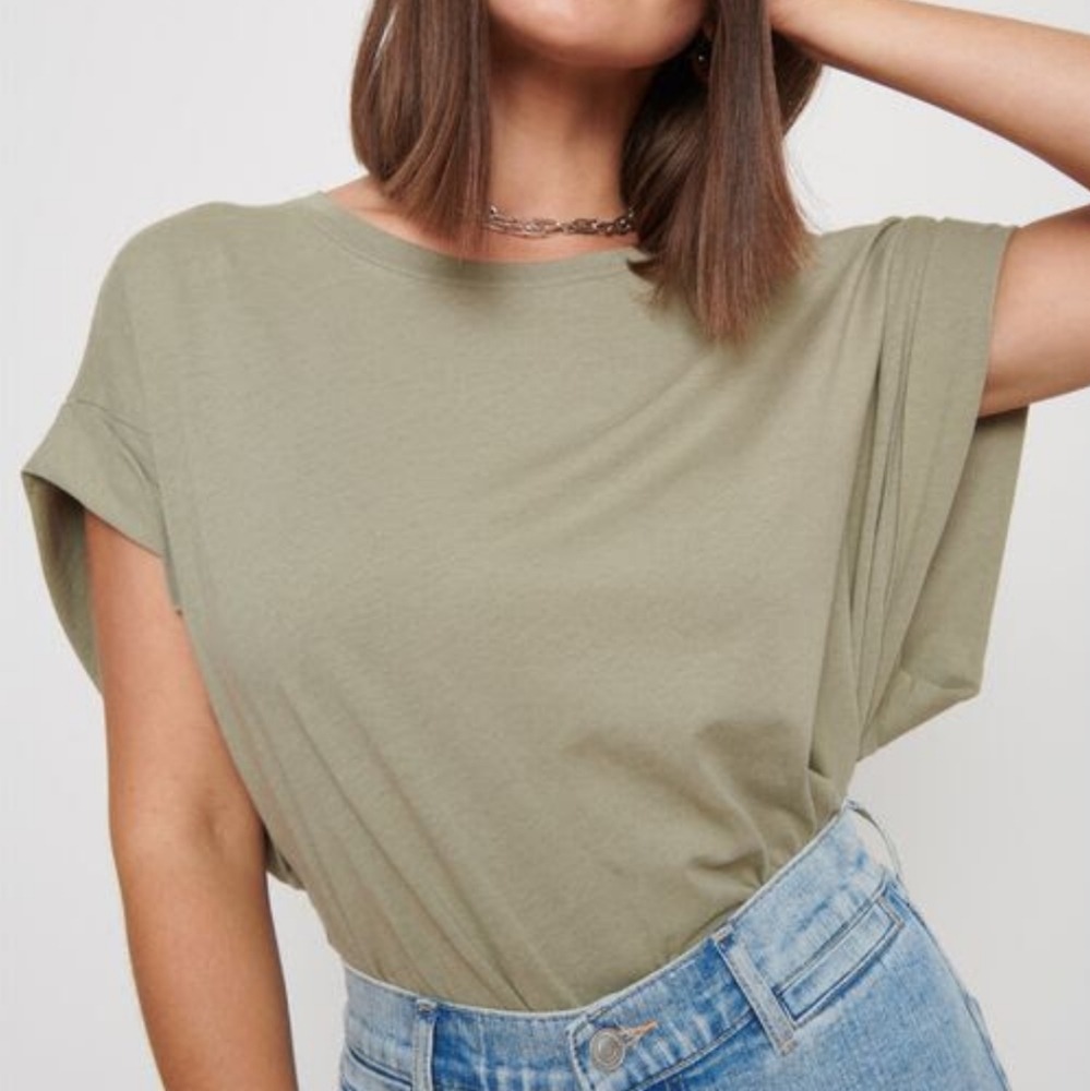 SOLD-Olive wide armhole oversized tee